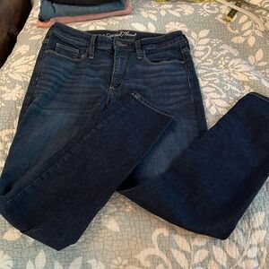 Universal Thread jeans size 10/30R high rise skinny Like New. Stretch!
